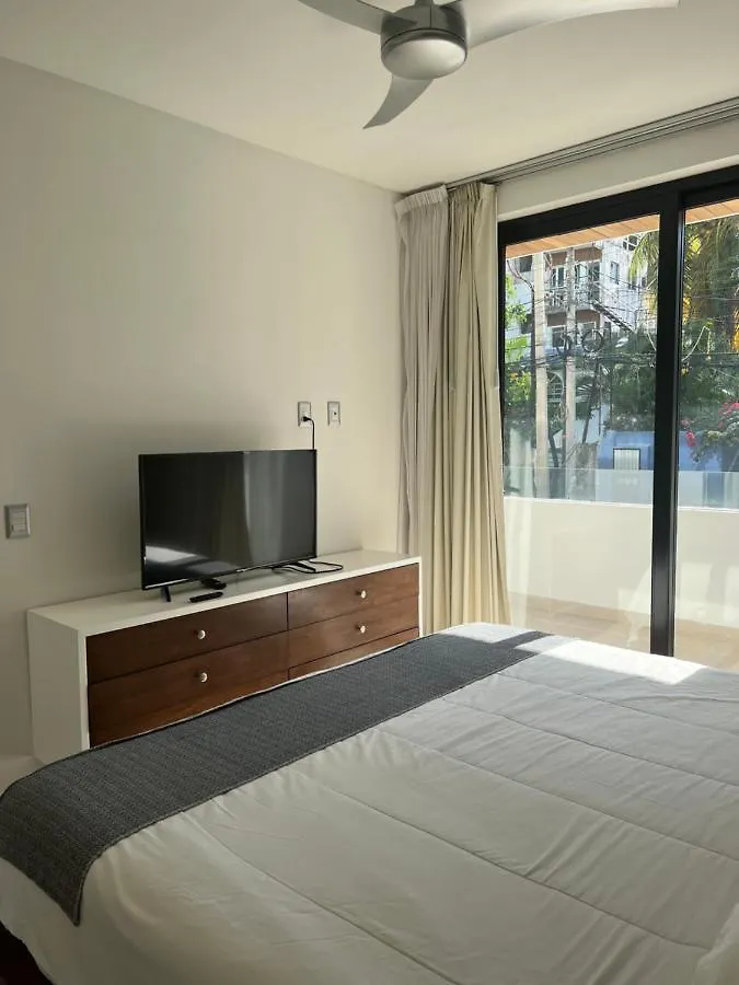 One Block From The Beach! Daire Playa del Carmen