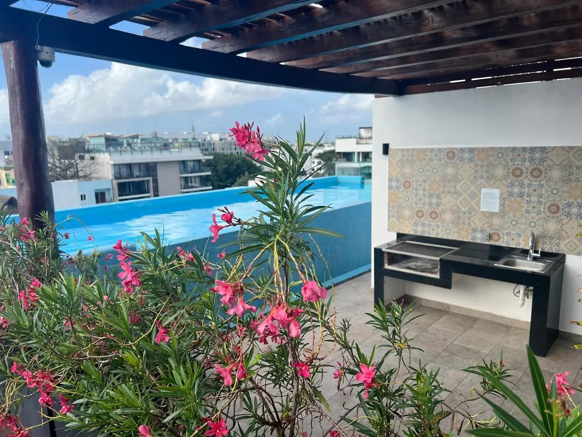 One Block From The Beach! Apartment Playa del Carmen